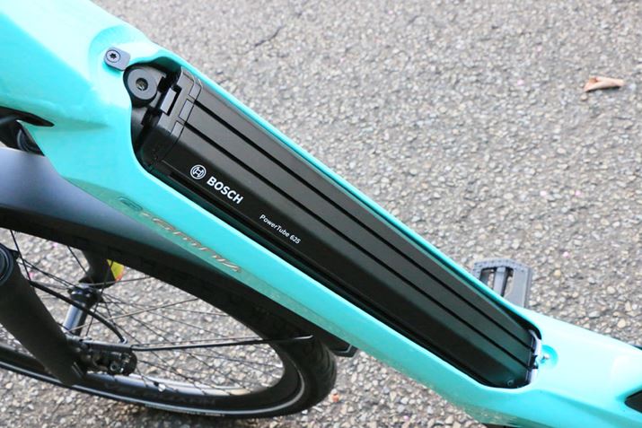 625Wh̑eʃobe[t[ɓڂĂBOď[d邱Ƃ\Bobe[cʃ[̏Ԃ疞[d܂Ŗ4.9Ԃ