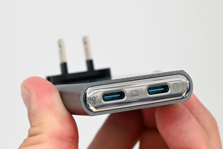 킸12mmƂٓIȔ́AUSB-C|[g̃TCY肢邩Ǝv܂