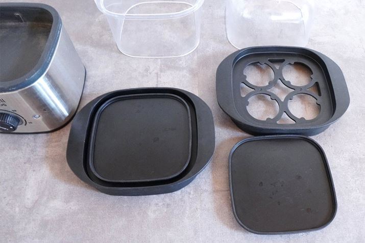 ȊO̐Hނۂ́AGbOgCɃX`[M悹ĐHނu܂