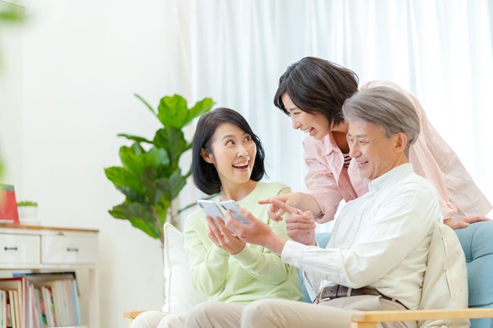 ur[J[h X^_[hv͉ƑJ[hő9܂ŔsłA|CgA{[iX|CgΏۂ̗pz̍Z\