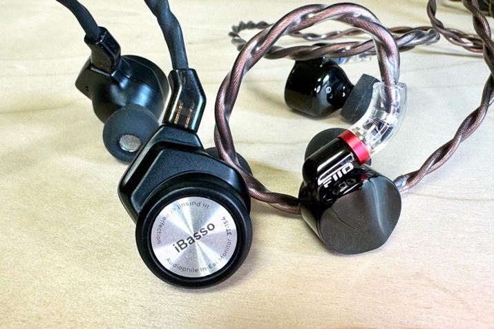 iBasso Audiou3T-154viʐ^jFIIOuFD15viʐ^Ej