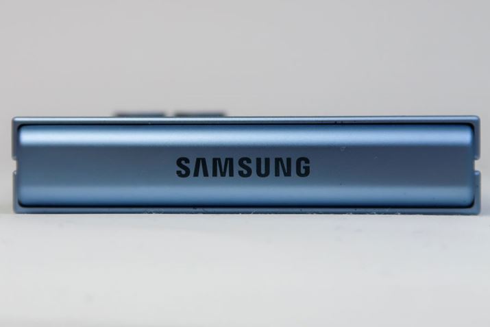 qWwʃJ[ƓFŁATX̃SzuĂ܂B̂قS͂܂񂪁AuTCtP[^CvɂΉĂ܂