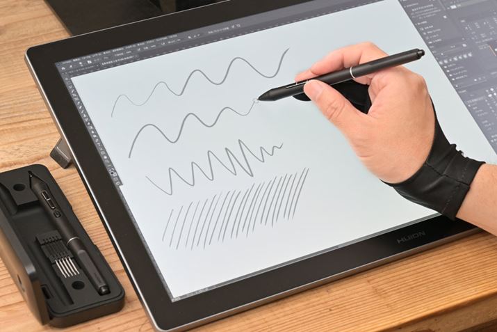 \ȃy̗pAy^b`Ő`Bx[XtbgȂ̂ŁAƃXy[XL̂悢_BfBXvCɎuۂ̌듮h~A`^b`O[ut̂CĂ