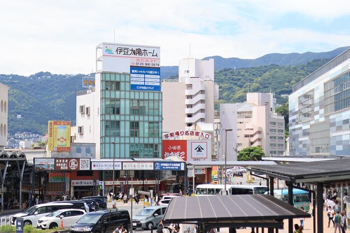 Kꂽ͓̂yjBwÕ[^[͂Ȃ̐lWłBwOXX́uaʂvƁuv2AV܂̂yYXҌ̃IVȃJtF܂ł܂܂ȂXW܂Ă܂EOS R7ARF50mm F1.8 STMA50mmi35mmZ80mmjAF1.8A1/3200bA+1EVAISO100AzCgoXFiB1AM1jAsN`[X^CFi