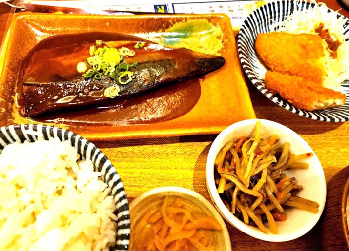 DҌgāuׂvŁATo̖Xς𒆐SƂ`𒸂Ă܂BDҌLINE̊N[|̕pł̂悩ł