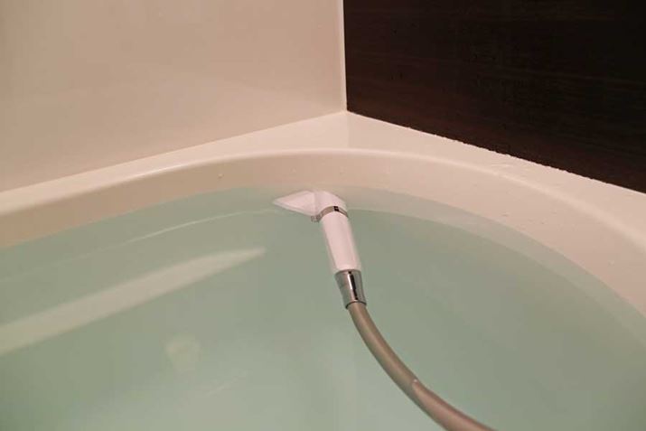 𒣂ɃV[wbhāA3قǃ~Xg[hŐ𓖂ĂĂ݂Bʐ^ł͂킩Â炢AڂÂ炵ČƁAȗ̂悤Ȃ̂YĂBȂAV[wbh{̂yɕĂ܂߁A͉Ɍ̂Rc