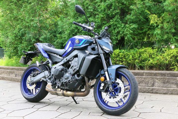 tf`FWrIZXpŃ}Ci[`FWꂽƂuMT-09v̐lC̍BV^uMT-09 ABSṽTCY2,090iSj×820iSj×1,145iSjmmŁAdʂ193kgB[J[]i1,254,000~iōj