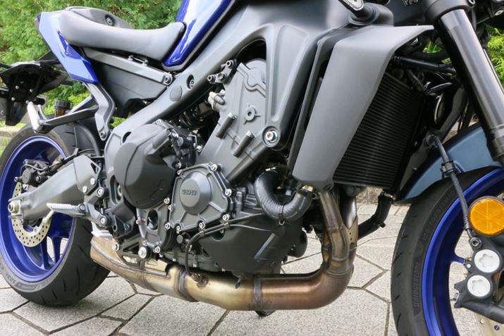 888cc̕3CGẂA120PS/10,000rpm̍ōo͂93Nm/7,000rpm̍őgN𔭊Bp[gC̃XybNl͐ヂfƓ