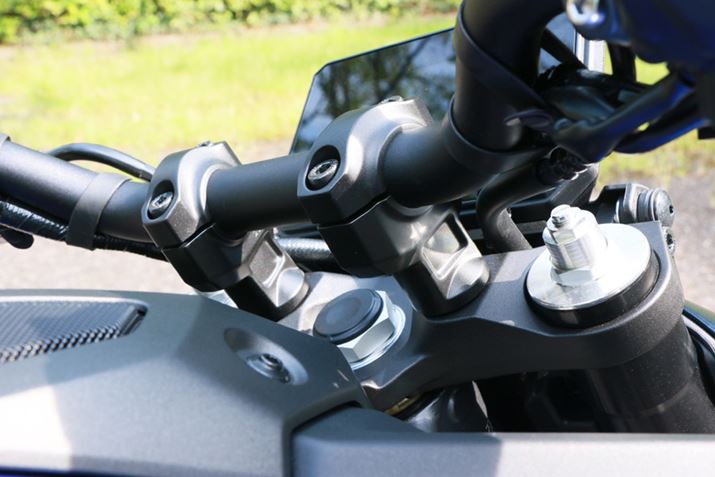 ヂf̃nhNv̓Q^𗚂悤ȏԂAnh̍}ꂽƂŎRȌڂ