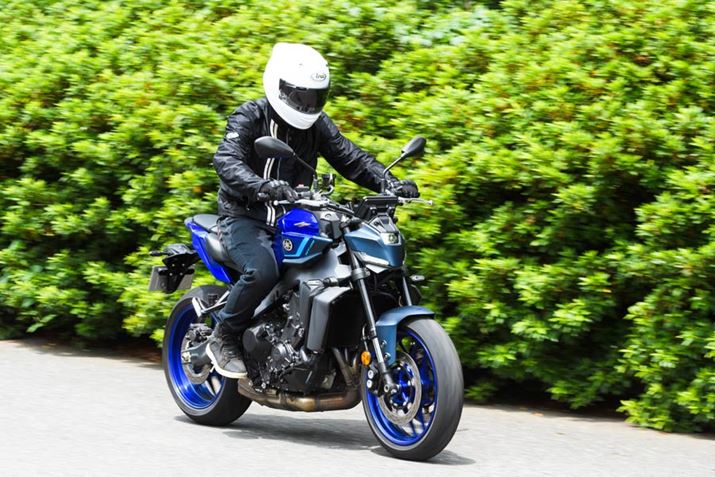 OX͏ȂAÔقɒuMT-09vV[Y̐݌vvz͕ςĂȂ