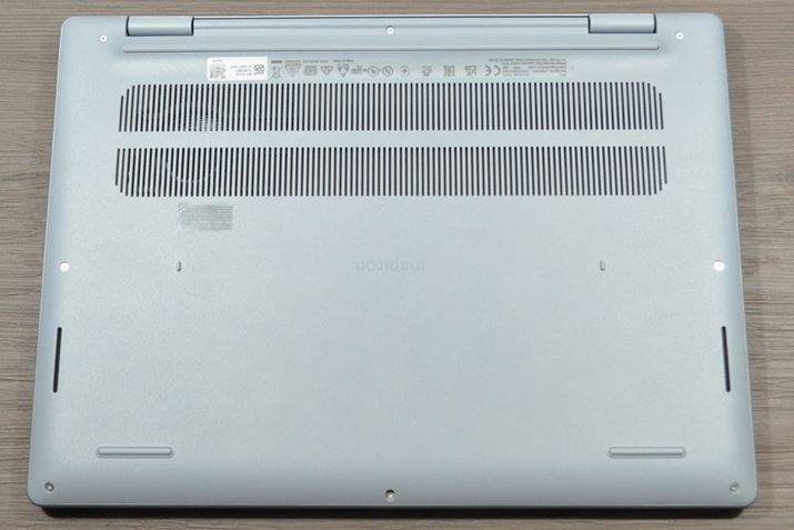 ȂAXs[J[͒ʂɔzuĂA2W×2 = v4W̃XeIXs[J[\łBςłAƂĂ͕WƂہBȂ݂ɁA{i̓[XbgȂ̂ŁAʂ̃t^OΎő݂⊷\ł