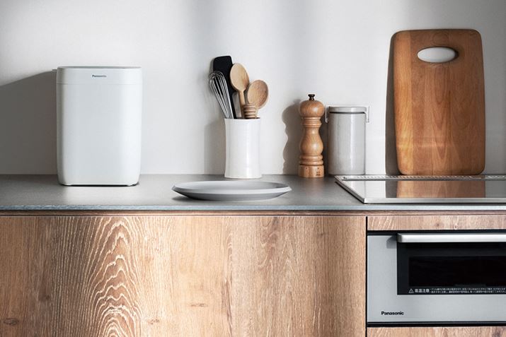 2N̊JԂoĊuSD-CB1vBݒuʐςłȂA}̂|CgłB{̃TCY188ij×285isj×243ijmmBJbv{[hɂAI[uWdqWȂǂƕׂĒu܂