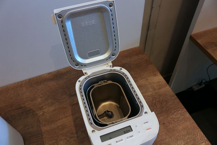 @\𓋍ڂȂuSD-CB1v́AӂJ΃pP[X܂