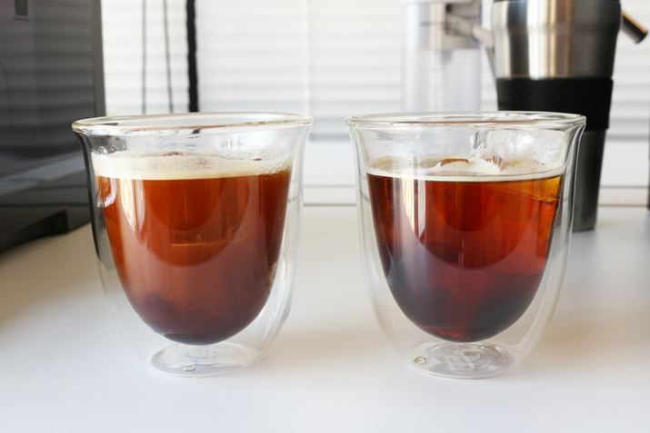 uACXR[q[vj[şꂽACXR[q[iʐ^jƁuR[hu[viʐ^EjׂĂ݂܂BuACXR[q[v͖9C̈͂Ȃ璊o邽߁A͂قڂA퉷̐ŒouR[hu[v̂قA܂BACXR[q[̂ق_ꖡ͋AV[vȈ