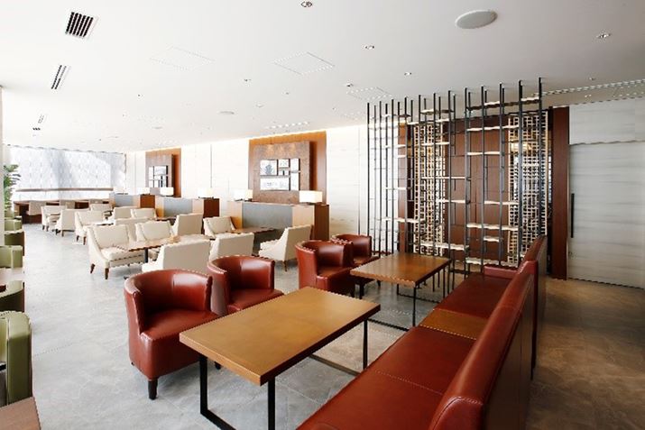 p҂̓\tghN₨َqAVEGAt[Wi-FiAN[NȂǂ̃T[rX𗘗p邱Ƃł܂B摜JR{̃vX[Xi摜2015N̂́B݂͓ύXĂꍇ܂j