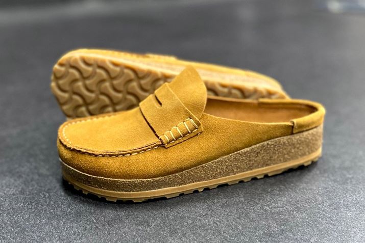 rPVgbNul[vXviiԁF1024995jBu~^Xj[J[Yvł̔̔íA24,200~ iōj