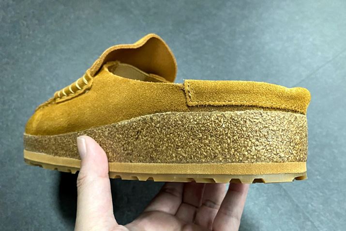 ̌`lĐ݌vꂽAVRS̃RNtbgxbh̗pBRŃAĂɒp҂̑ɍ킹Č`ςAX̑ɃtBbgĂ܂