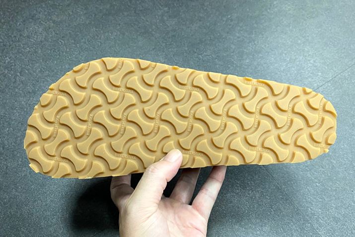 \[́AꂽNbVՌz͂ւEVAƁAϋvObv͂o[gݍ킹Ă܂