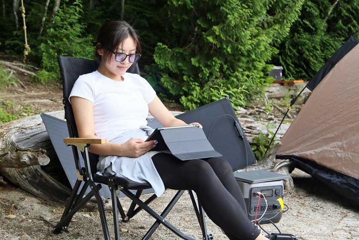 ĤƂ̃bNX^ĆA^ubgɃ_E[hĂӏ܂Ċy