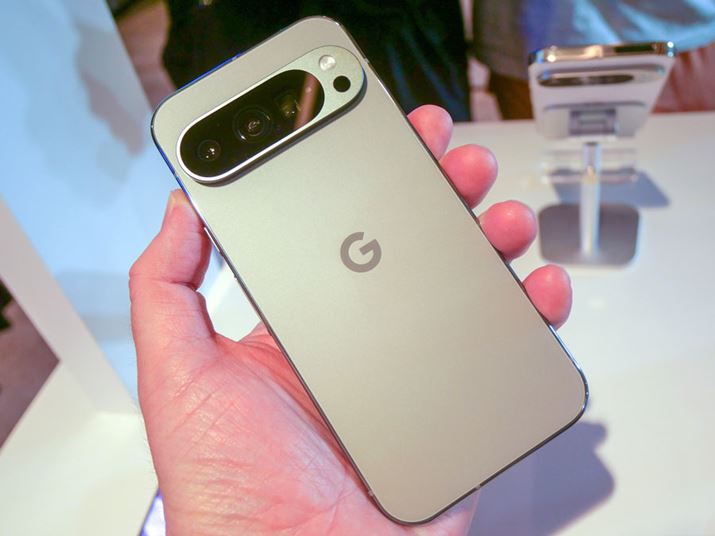 uPixel 9 Prov́uPixel 9vƓTCYȂA]Jǉ3\̗pB@\E\̌オ}Ă