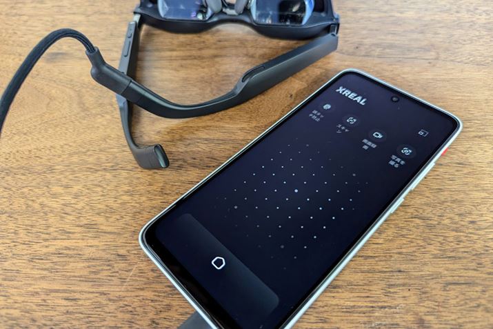 M҂̃X}źuXREAL Air 2 ProvɔΉ߁AuXREAL Beam Provɐڑ