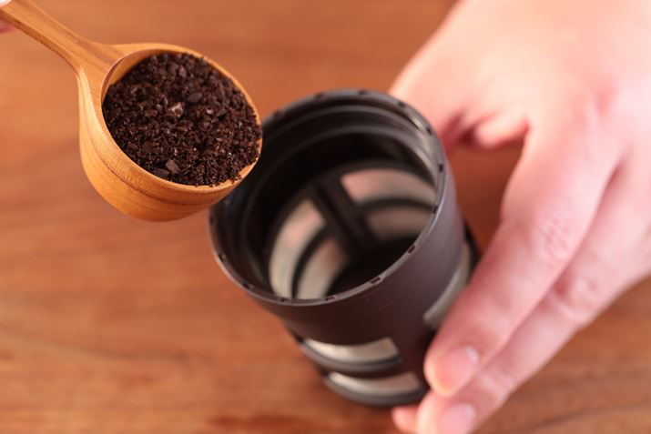 āAoXPbgɃR[q[܂B400mLɑ΂āAR[q[20`25gڈ