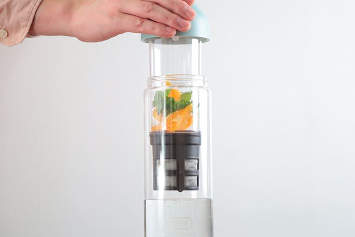 āAR[q[ɉāAIWƃ~gZbgAt[o[R[q[🹂Ă݂܂B~g̑u₩ƃIW̊Î_ςAANZgɂȂĂ܂