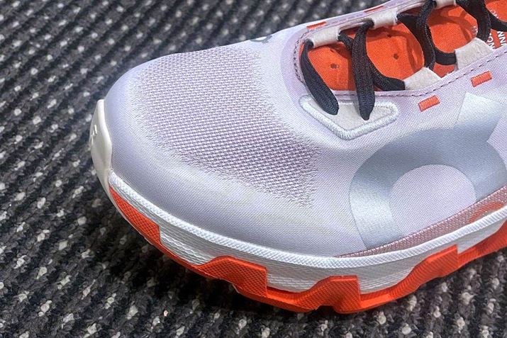 Abp[ɂ́AʋCɂꂽ}CNt@Co[gpBLтȂfނ䂦ɃtBbĝŁAi[̋r͂悭nʂɓ`BĂBV[[X́A߂₷AAقǂɂ邽߁AіڃGAɃVRvg{Ă