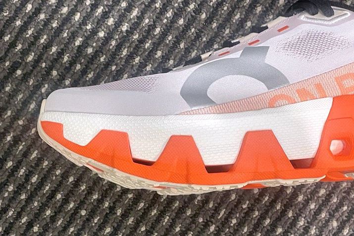 ~bh\[OɓꂽuHelion HFnCp[tH[v́AՌzAő勉̔͂𔭊