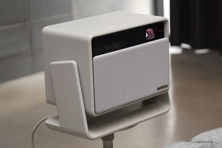 XGIMI̍ŏ㋉vWFN^[uHORIZONvV[YAʐ^́uHORIZON S MaxvƁuHORIZON S ProvoBOς͂قړŁAȈႢ͉f̖邳̂悤