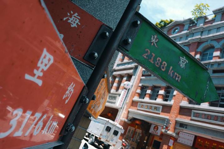 uv̕mFȂAߐڂŎBe1Bʑ̂ɂƊȂBeꍇ͊g\gĐTdɃsg킹sLUMIX S9ALUMIX S 26mm F8A26mmAF8A1/50bAISO100AzCgoXFVAtHgX^CFSample LUT3Beʐ^i6000×4000A10.2MBj