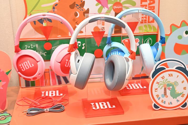 NEht@fBOJnꂽqǂ̃mCYLZOwbhzuJUNIOR 470NCvWĂ