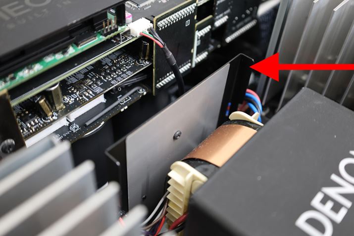 ̃XChɂ悤ɁA̓dgXƃI[fBI̊ԂɁu[P[WtbNX^I[fBIHZp[^[vꂽB݊h|ŁAuAVC-A1HvɂȂViȂł͂̃|CgBȂAgXɂ́uAVC-A1HvƓ悤OFCgBAVAvł̎dlȂ̂́uAVC-A1HvƁuAVC-A10Hv2@킾Ƃ̂