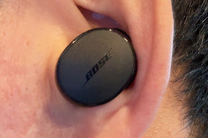 uQuietComfort Earbudsv𑕒Ƃ