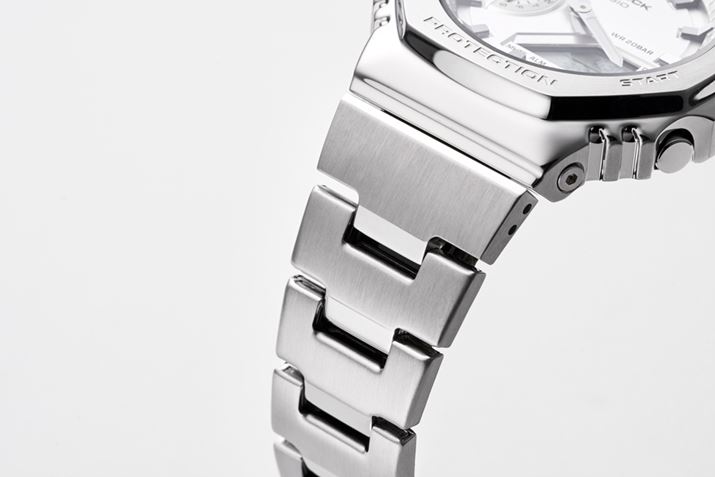 uXbg^fނɁBTedグɁAʕ|bVꂽR}͎̍