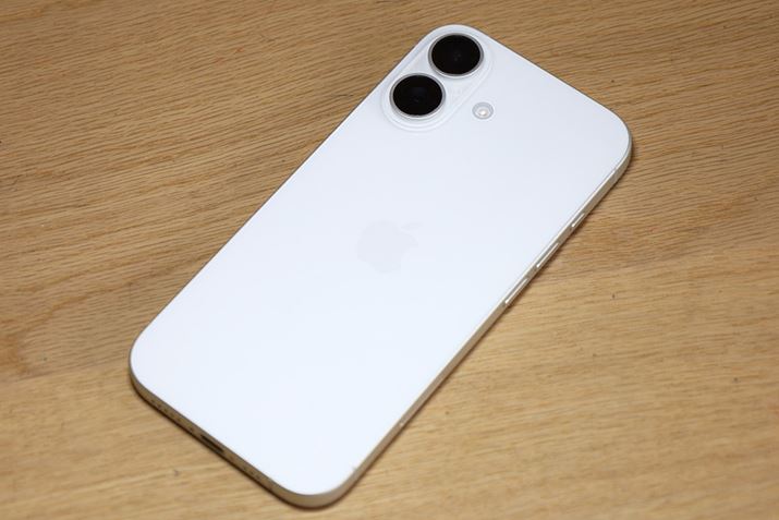 񎎂̂́AuiPhone 12vȗƂȂzCgB̂锒FŒpł