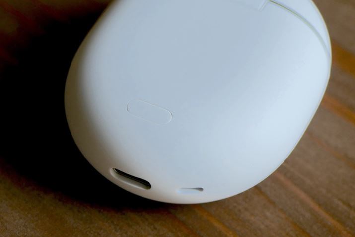 [dP[XɂUSB Type-C|[gƁAyAOp̃{^Ă