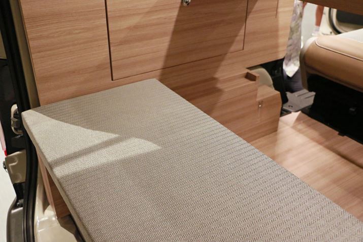 ׎ɓn{[hAKvȏɓȂ悤TChɍa܂Ă