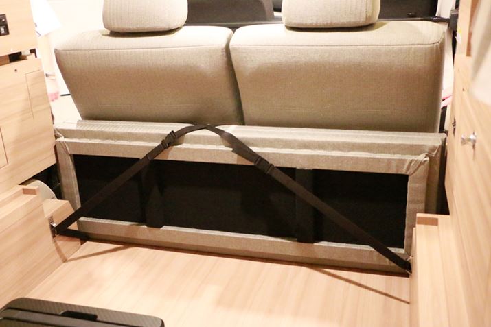 Ȃ݂ɁAxbh[[h⃊rO[[hŎgp{[he[úAs̓AV[ǧɃxgŌŒł