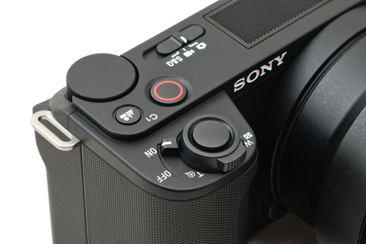 {fBɃY[o[𓋍ڂĂ͓̂BẽJ炵_ł