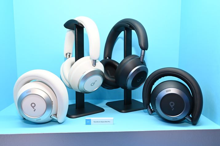 AnkeruSoundcore Space One ProvBJ[oG[V́AVpS[hiʐ^jA~bhiCgubNiʐ^Ej̑S2F