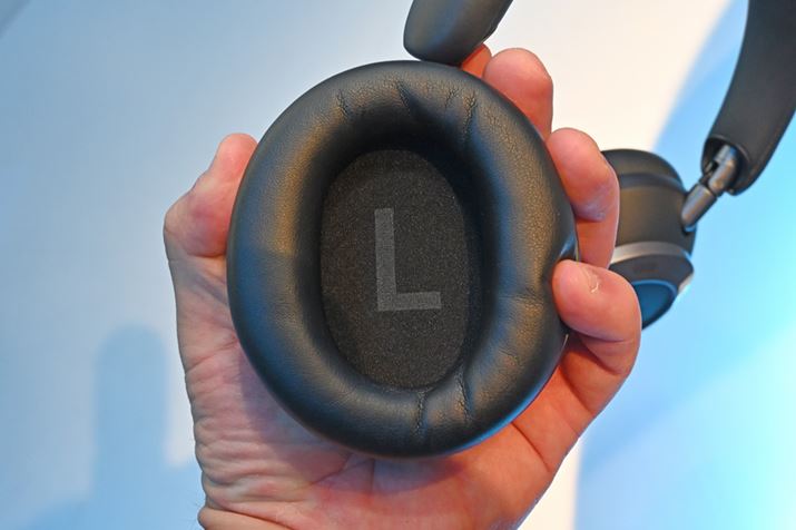 PEEK{PU̎Ow\U𓋍ڂ40mm̑^hCo[̗p邱ƂŁAɂɖ܂