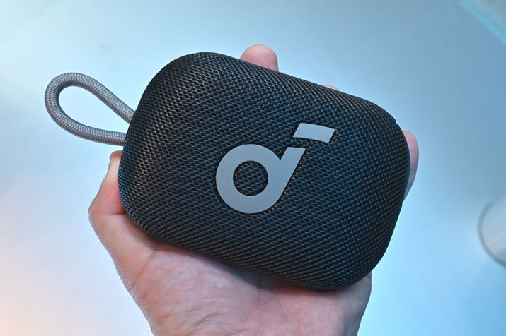 IP67̖hoEhdl̖{̂ɂ́A5W̃tWhCo[ƃpbVuWG[^[𓋍ځBRpNg݌vȂAő20Ԃ̒ԍĐ\ł