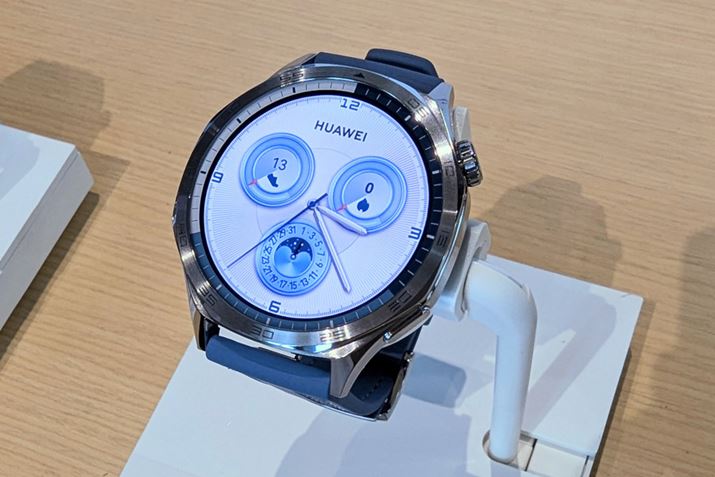 ʐ^́uHUAWEI WATCH GT 5v46mmf̃u[/\ʐDHtIGXg}[xg