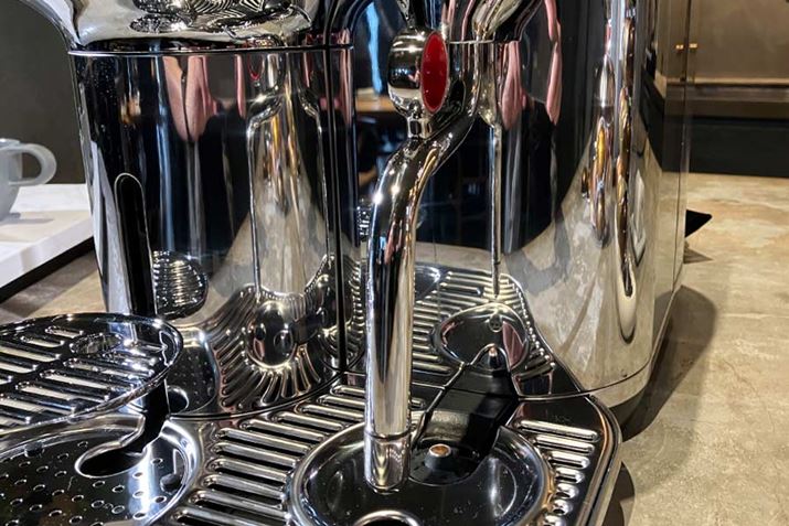 {^ЂƂŃtH[~NāAJtFeJv`[mȂǁAꂼɍœKȃtH[~N邪|Cg