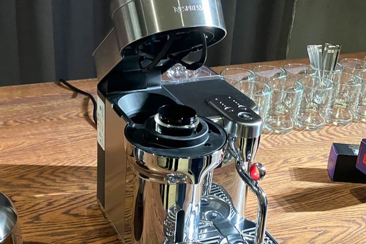 gpς݂̃JvZ͖{̂JƓɃRei֎[A܂Ƃ߂Ď̂Ă̂ŌЕty