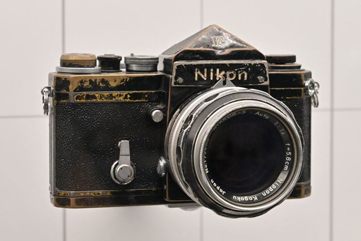 tB჌tuNikon F/F2/F3vV[Y̊R[i[ŌuNikon FvBĂ郌ÝuNIKKOR-S Auto 5.8cm f/1.4v