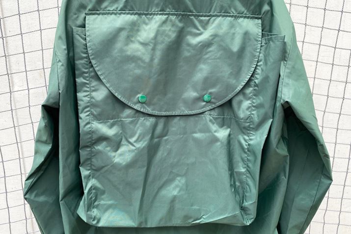 wʂɑ_ɖDtꂽ傫ȃtbvt|PbǵA[͂ɂĂAIȏ炿Ƃ{܂œȂ߂܂