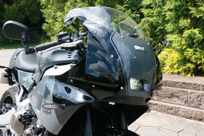 fUC̑傫ȃ|CgƂȂĂn[t^CṽJEBCgނRpNgȂƂJEfUCۗĂ