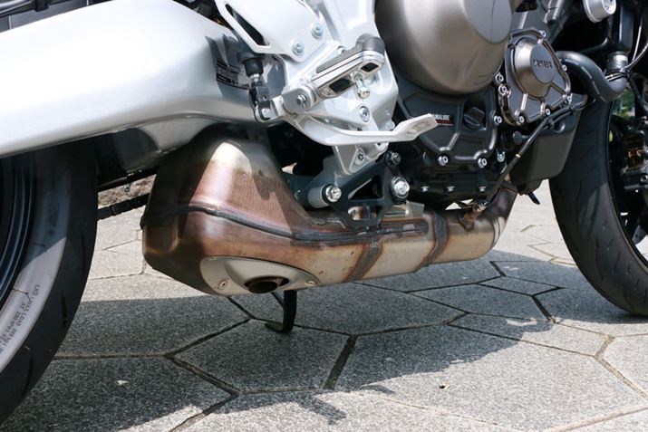 }t[`́uMT-09vuXSR900vƓBɔrC݂邱ƂŁArCHʂɔ˂ăC_[̎ɓ͂dg